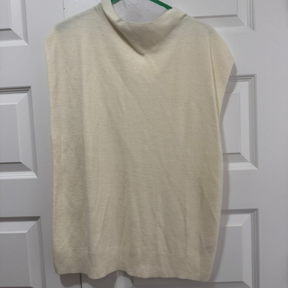 Ricki’s Cream Sleeveless Knit Top – Women’s Size Large